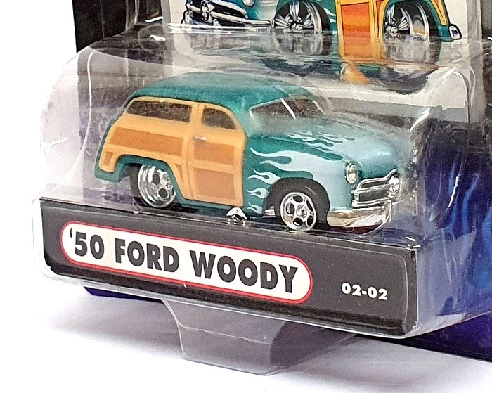 Muscle Machines 1/64 Scale 71161 02-02 - 1950 Ford Woody - Green - Image 2 of 4