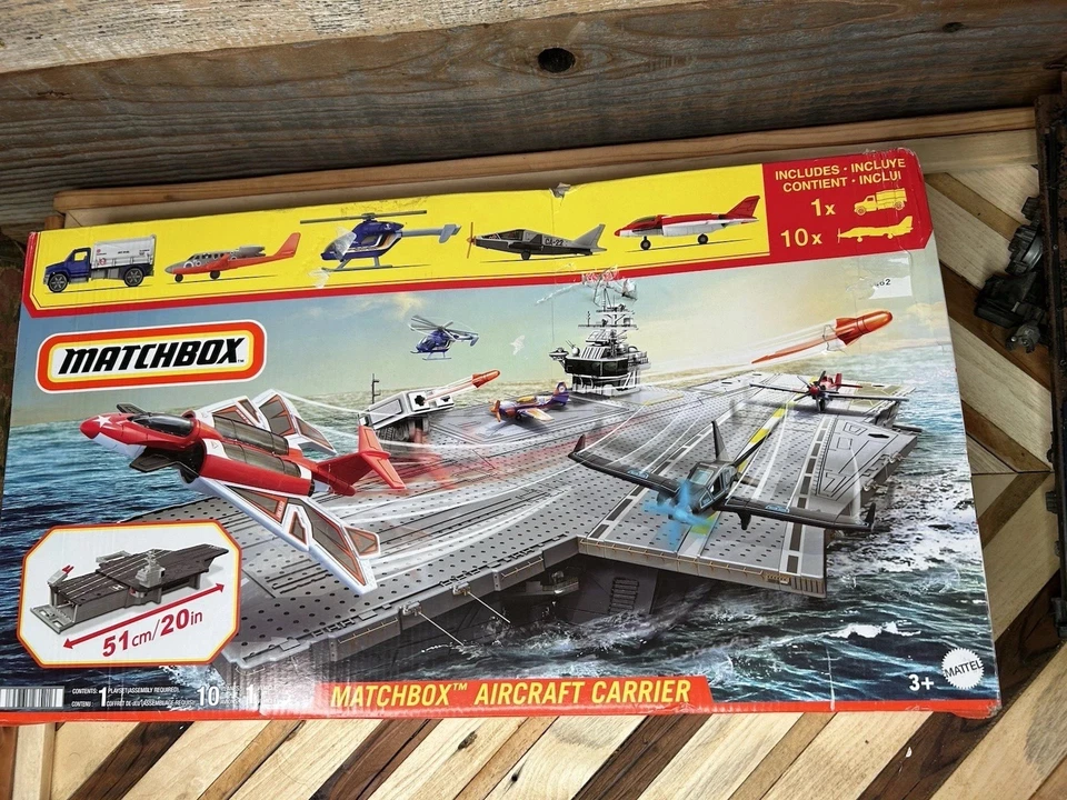 MATCHBOX Aircraft Carrier Playset 10 Planes Sky Busters Set Truck 1:64 NOB - Image 4 of 4