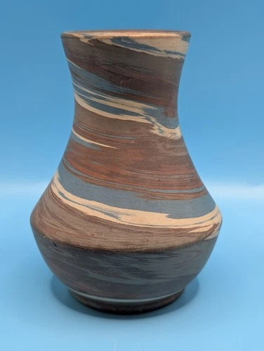 Beautiful Vintage Niloak Mission Swirl 4.5" Vase - Blue Brown White Marked