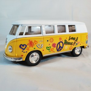kinsmart 1962 volkswagen classical bus
