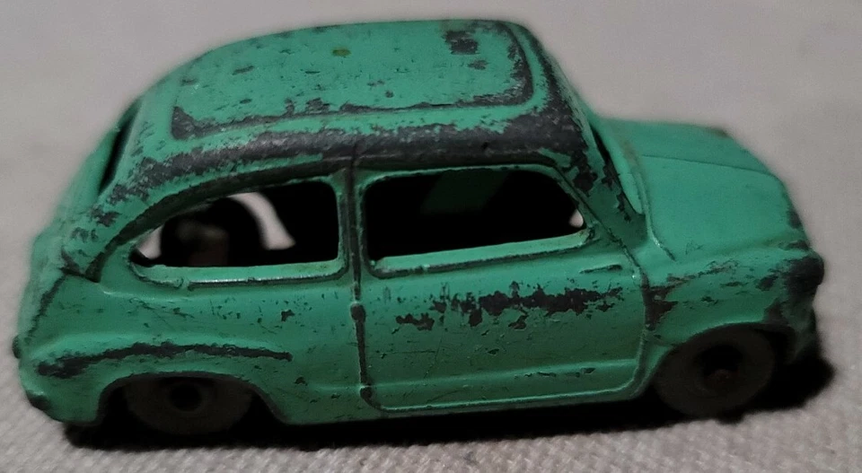 DINKY TOYS FIAT 600 #183 GRAN PÁTINA MECCANO INGLATERRA De colección Original Foto 3 de 4