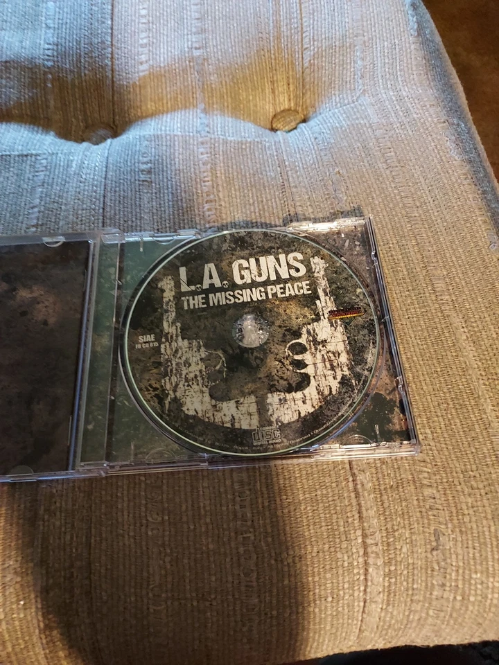 L.A. Guns CD The Missing Peace RARE Italian Import — 第 4/4 张图片