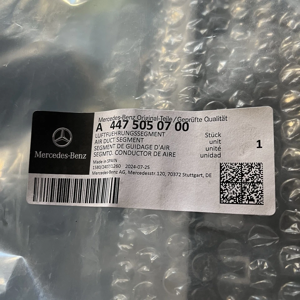 GENUINE MERCEDES VITO AIR DUCT CHANNEL A4475050700 - Image 2 of 4