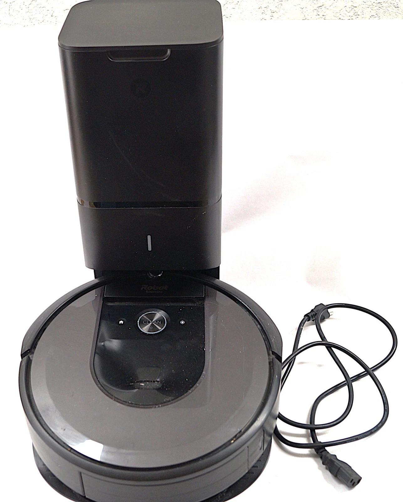 iRobot Roomba i7 Robot Vacuum Cleaner with Docking Station Tested WORKING E213
