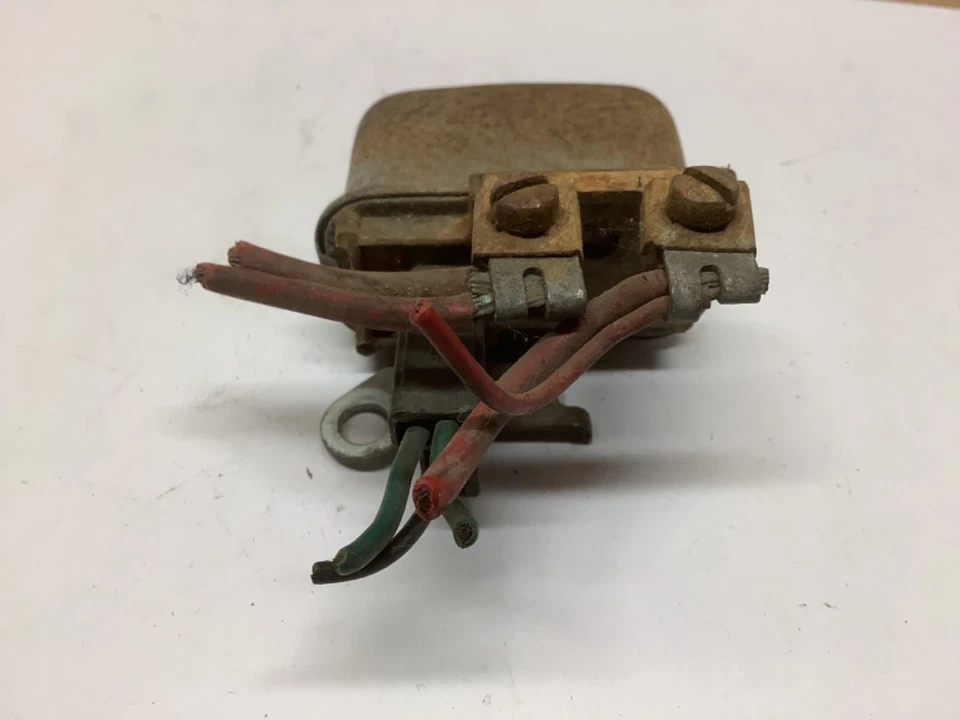 Relé de bocina 63 64 65 CORVETTE 12V Delco Remy 824 Nova Chevelle OEM probado 115824 Foto 2 de 4