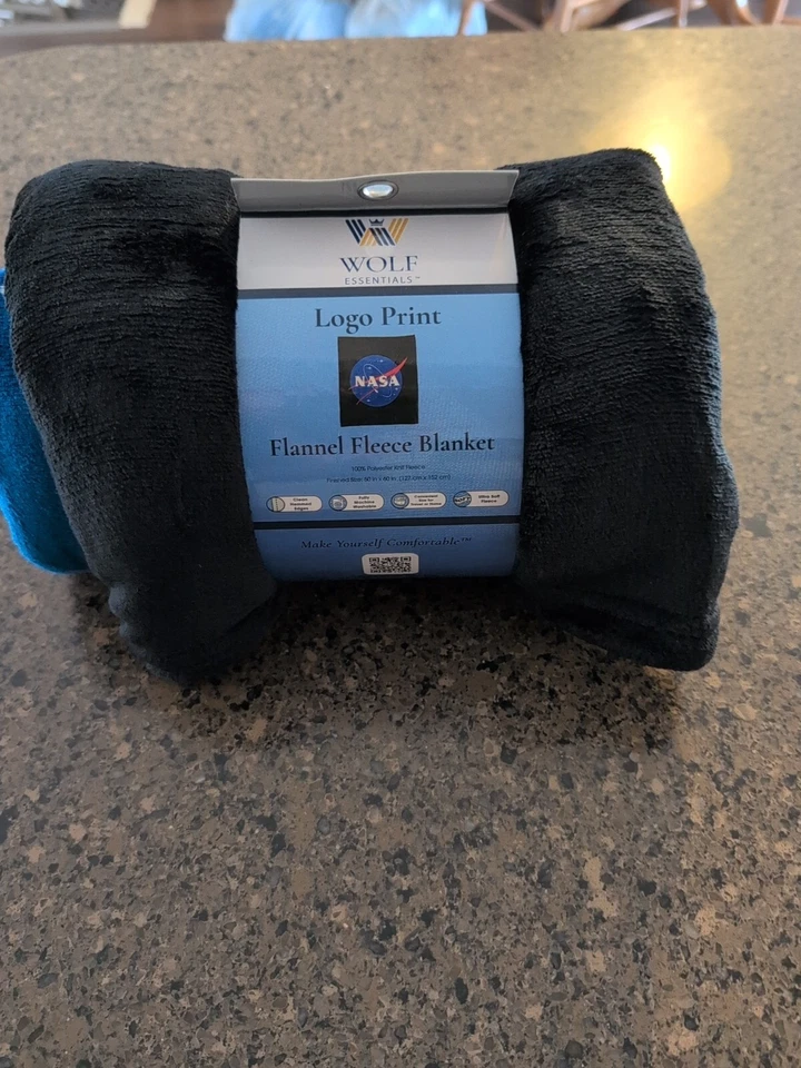 NEW NASA 100% Polyester Knit Fleece Blanket 50"x60" - Image 4 of 4