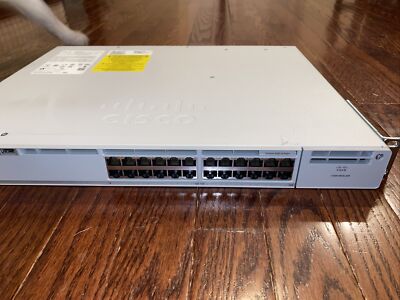 C9200-24P-E Cisco 9200 24 port POE+ Switch w/ Dual PWR-C5-600WAC Power Supply