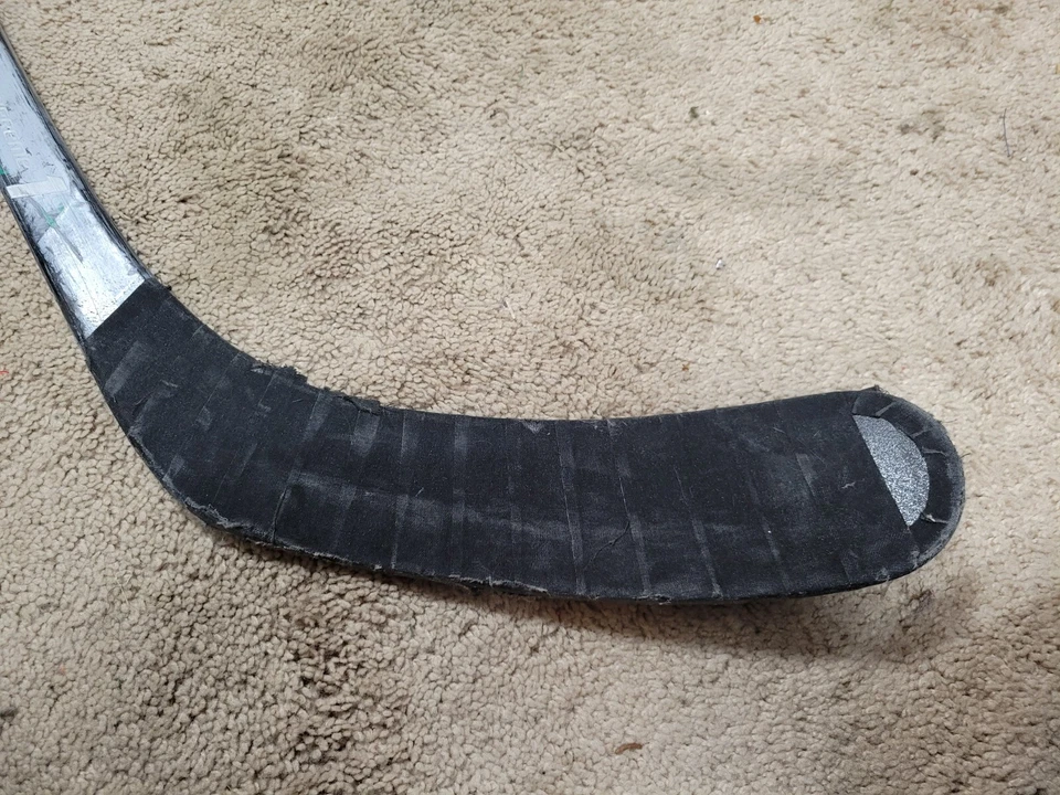 JAMES VAN RIEMSDYK 16'17 Toronto Maple Leafs NHL Game Used Hockey Stick COA - Image 2 of 4