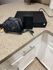 Xbox One X Console Black 1TB w/ 2Controller/...