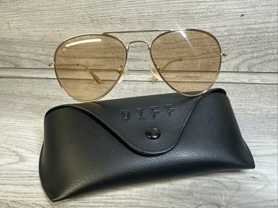DIFF Eyewear Sunglasses with Gold Case Hermione Granger Round Sunglasses | Gold & Grey | DIFF Eyewear main image 3