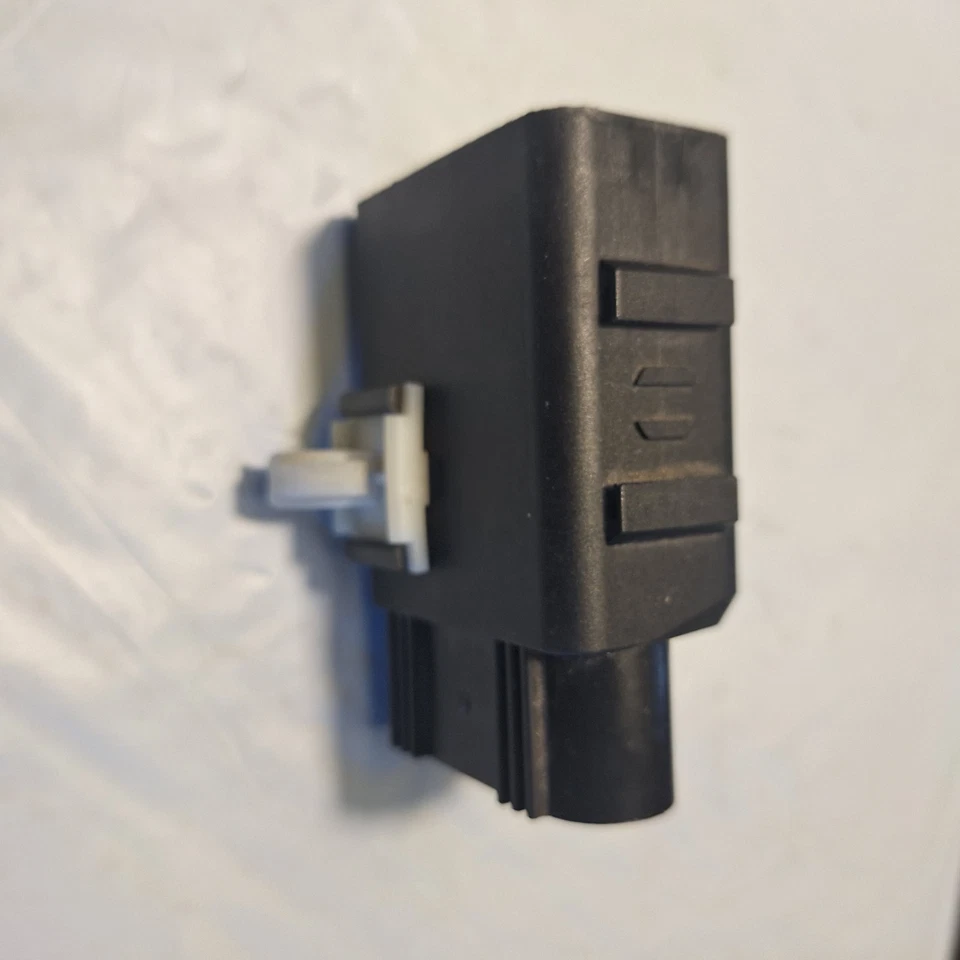 1992-1996 Buick Roadmaster/ Chevy Caprice Power Window Control Module 25614182 - Image 3 of 4