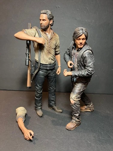 Lot Of 2 Walking Dead McFarlane 10” Deluxe Incomplete DARYL DIXON + RICK GRIMES