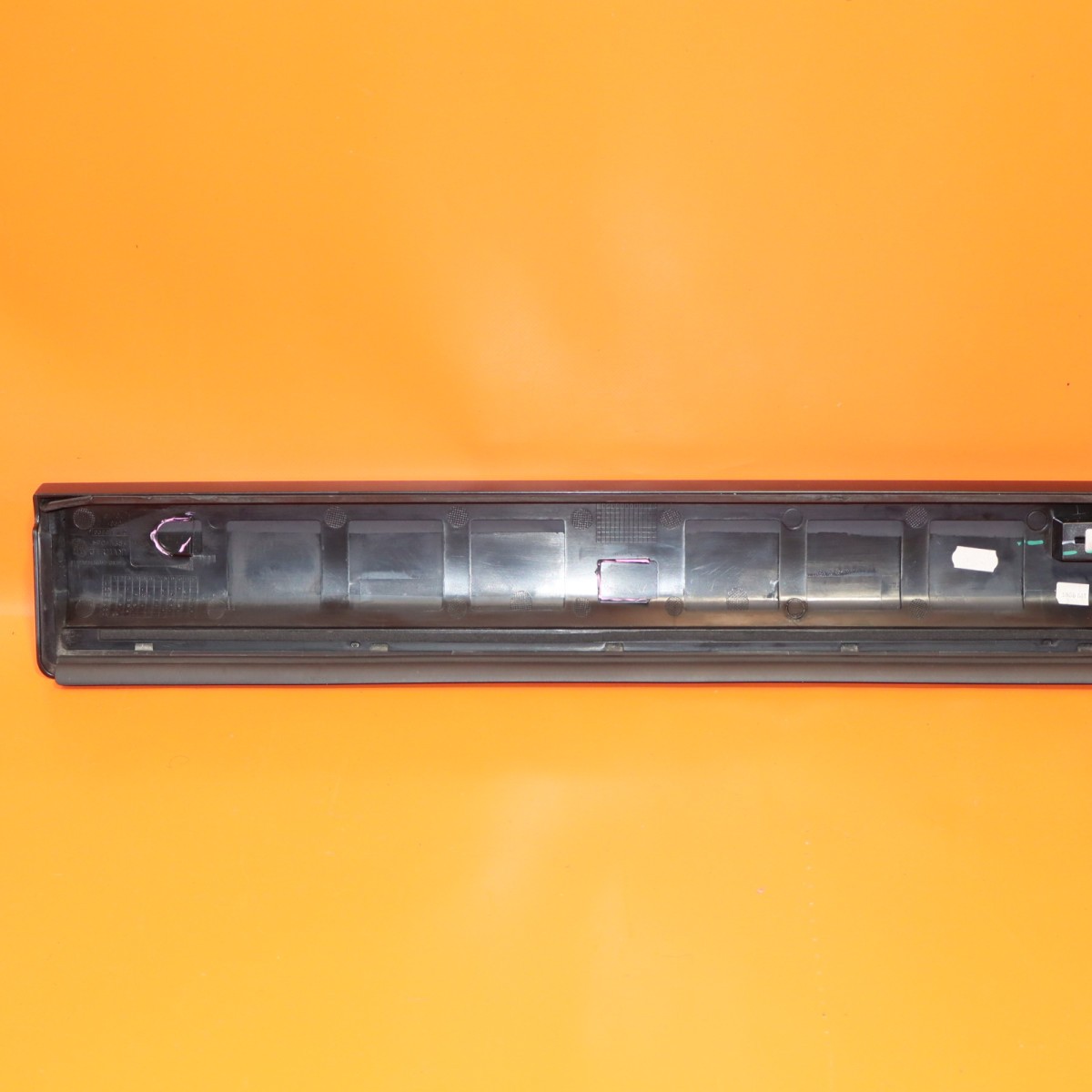 Rolls-Royce Cullinan 2021-2023 Front Left Body molding P/N 51137448585