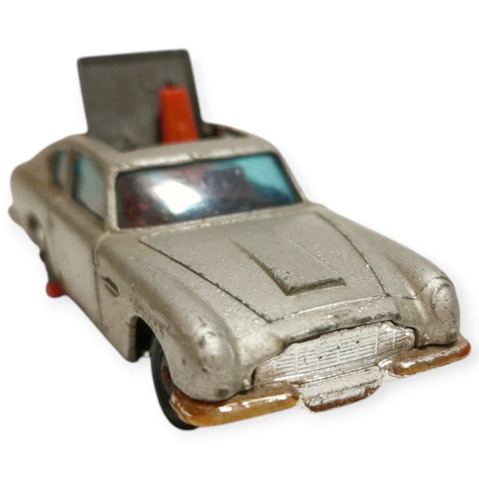 Corgi Husky JAMES BOND ASTON MARTIN DB5 Silver Diecast Car Vintage Toy 1/64 - Image 2 of 4