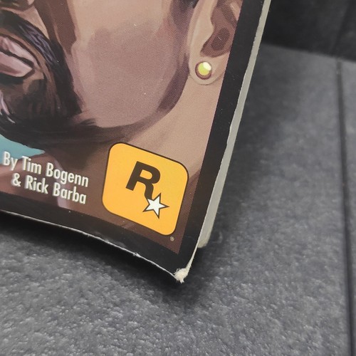 Grand Theft Auto IV Das Offizielle Lösungsbuch Playststion 3 Xbox 360 PS3 - Picture 2 of 6