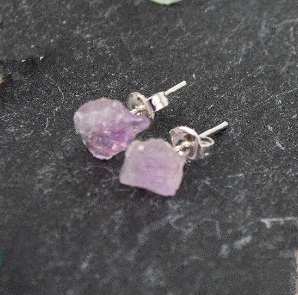 Natural Light Amethyst Crystal Gemstone Chip Stud Earrings Women - Main Image