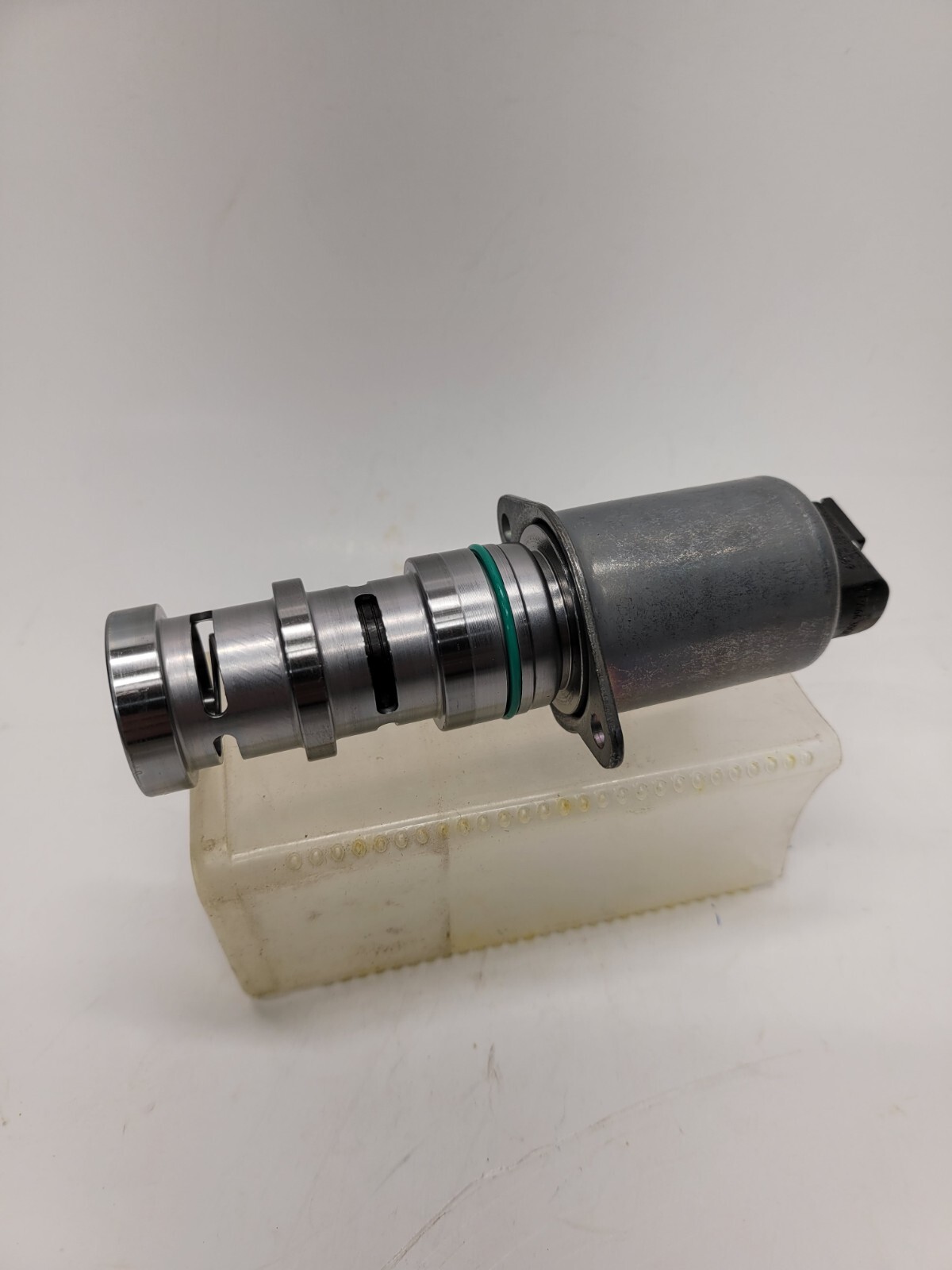 Volvo 21274822 Control Valve - Oil Cooler Thermostat for sale 