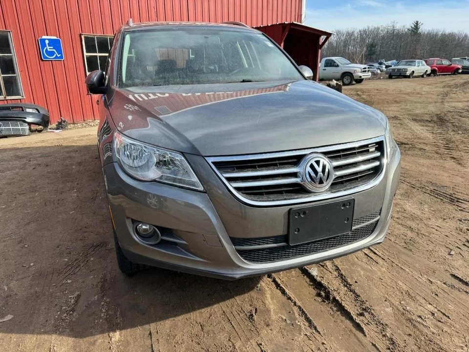 Bomba de combustible VOLKSWAGEN TIGUAN solo bomba; (2,0 L, turbo), (montada en motor) 09 10 1 Foto 2 de 4