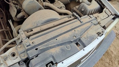 1990-1992 Volvo 740 Top Plastic Cover Above Radiator Support Oem Upper Shield