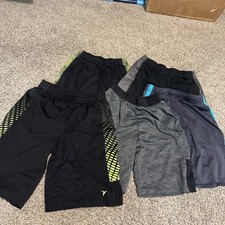 Boys Lot of 5 Size Large Boys Athletic Shorts Old Navy, Champion, RBX, Tekgear