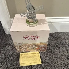 DAVID WINTER "WINDMILL" HAND MADE COTTAGE WITH ORIGINAL BOX & COA, 1985