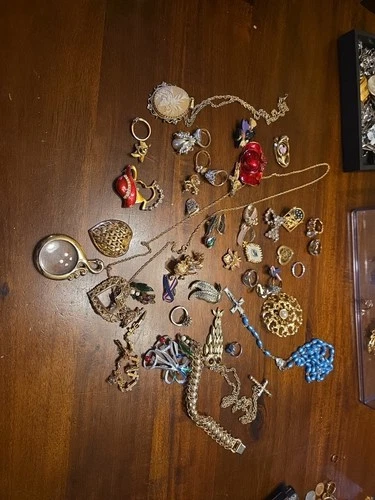 Huge Vintage Estate Costume Jewelry Lot All Different Stuff