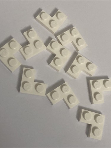 LEGO Lot of 10 White 2x2 Corner Plate Pieces E-1 - Picture 4 of 4