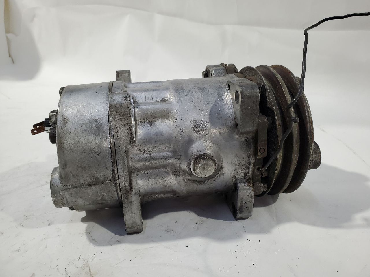 1991 Bentley Turbo R OEM AC Compressor 6.8L V8 RWD