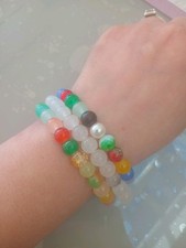 Neue handgefertigte Armbänder