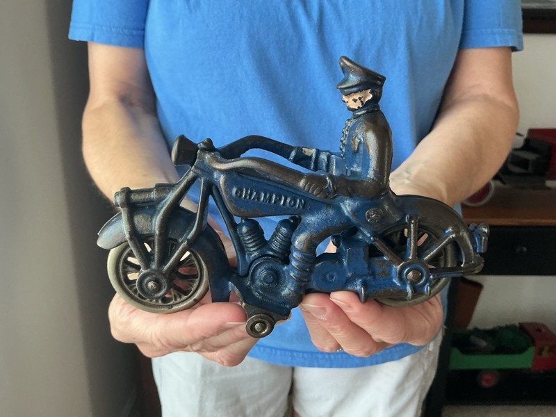 Vintage Cast Iron Champion Motorcycle 7” 1930s