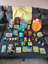 Grosses Spielzeug  Set Baby Sitz  Buch  Auto Rassel Greifling Badewanne