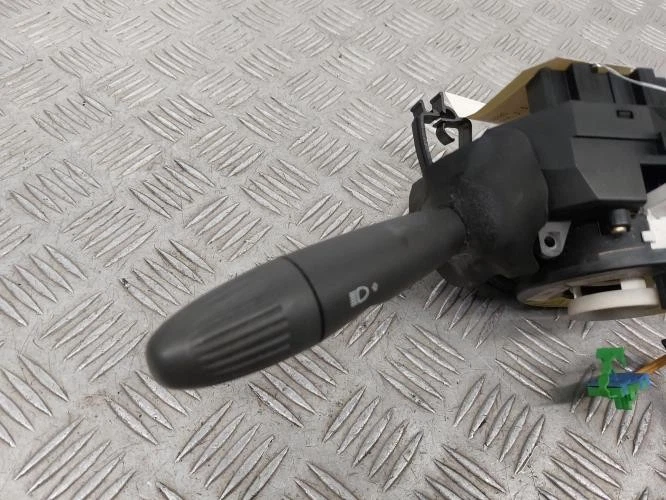 Com (Bloc Contacteur Tournant+Commodo Essuie Glace+Commodo Phare) FIAT PUNTO 2 P - Photo 4/4