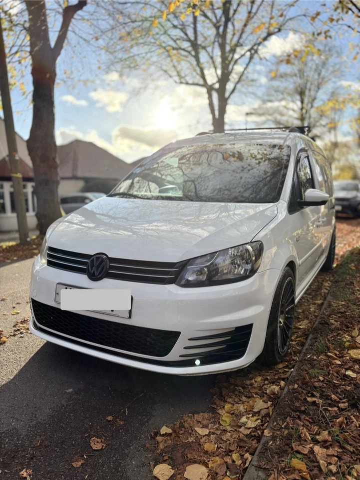 VW Caddy Maxi (Lots of Extras) (Day Van) (Camper Conversion Ready) - Image 3 of 4