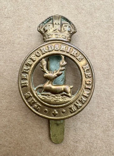 WW1 Hertfordshire Regiment Cap Badge, KC, Slider, Wide Antler Version. Genuine.