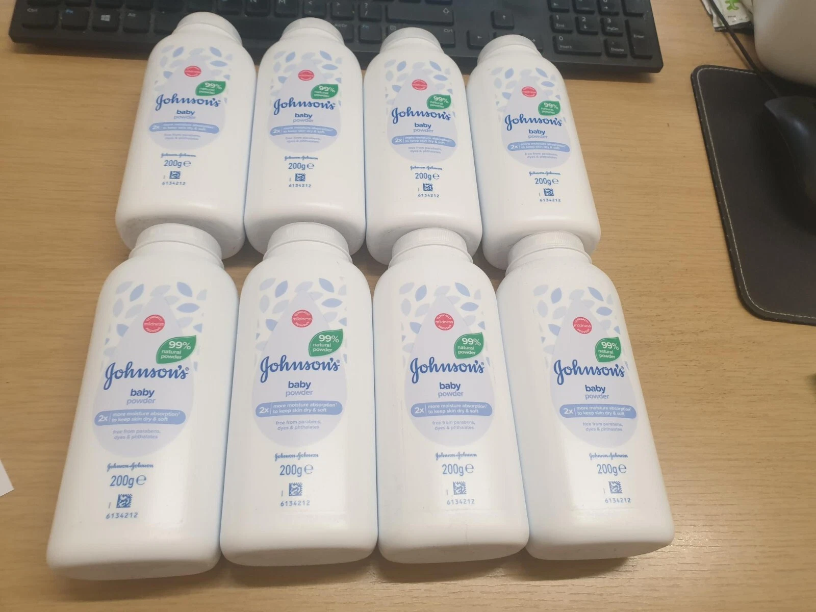 Johnson&Johnson Baby Powder 200g New Formula Cornstarch X8 JUST £23.99 FREEPOST
Opens in a new windo