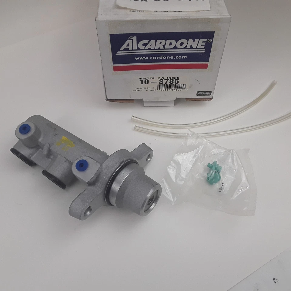 Cilindro maestro de freno Cardone 10-3786 gris aluminio para Ford Mercury 2008-2009 Foto 3 de 4