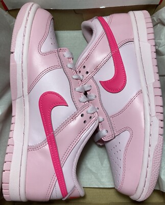 ナイキ ダンク ロー GS トリプルピンク 24センチ スニダンで購入可】近日発売 Nike GS Dunk Low 