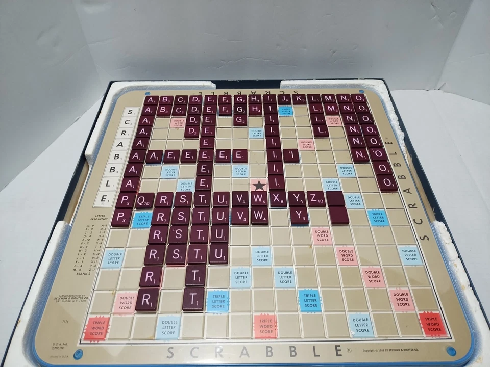 Vintage 1977 Scrabble Deluxe Edition Turntable With Tiles Complete Blue Box READ - Image 4 of 4