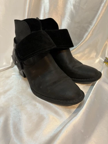 UGG Australia Elysian Ankle Boots Womens Black Leather Zip Strap 7.5 USA