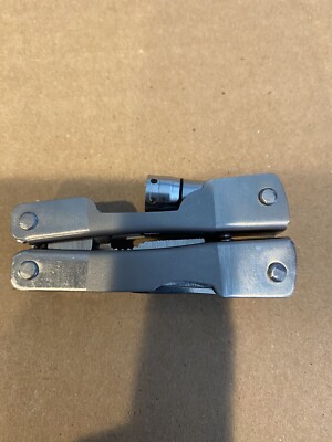 Multi Tool Knife Pliers Pocket Folding Multitools with Flashlight*