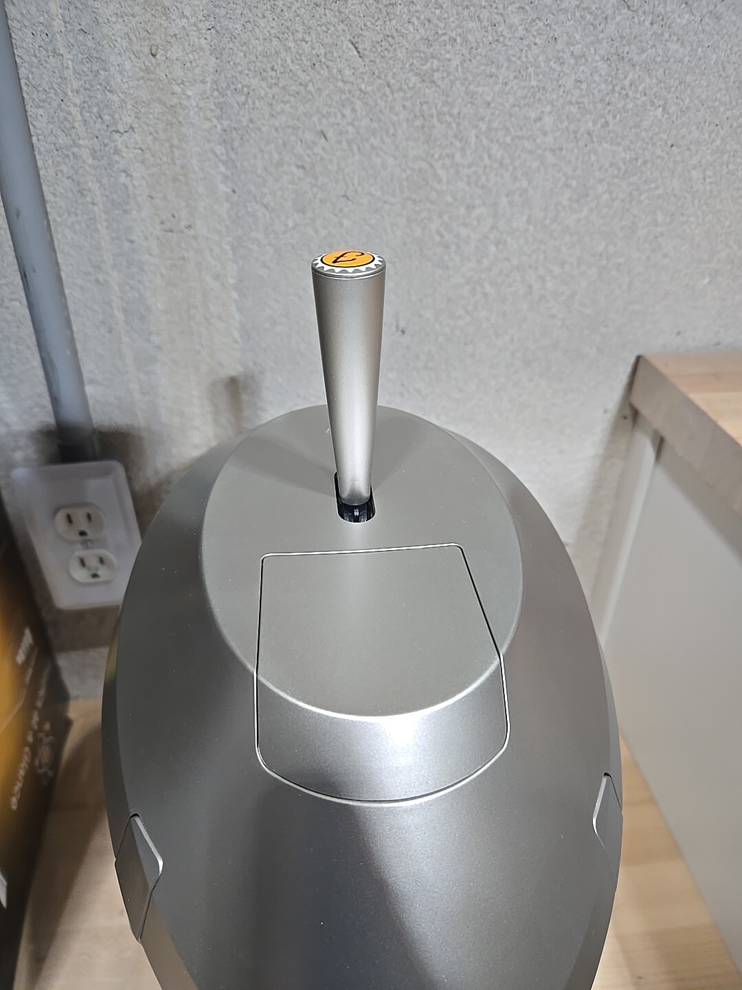 Fizzics FZ101 Portable Beer Enhancement System Micro-Foam Technology Open Box