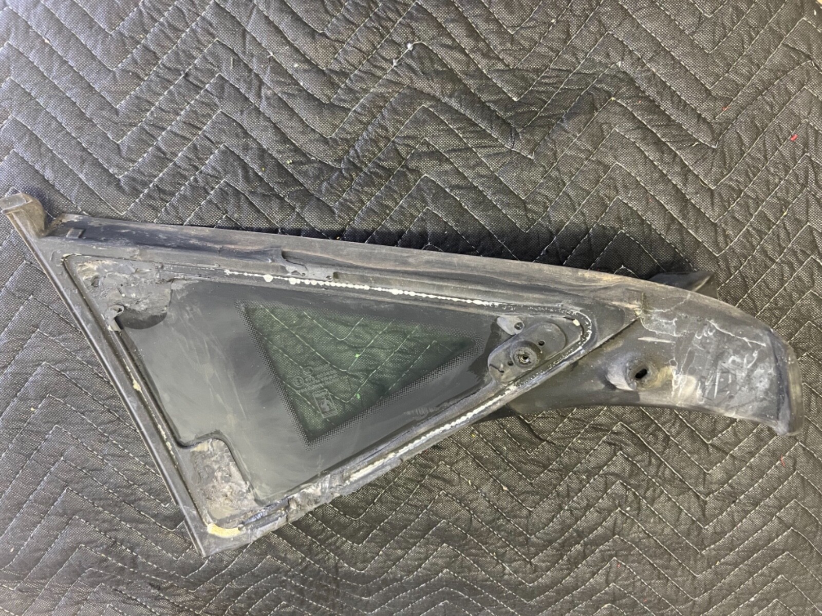 82746900 ferrari 458 italia left hand LH quarter glass side window OEM