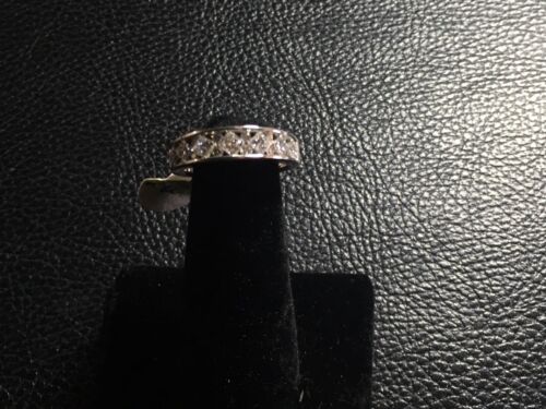14k Weißgold 1 ct Prinzessschliff und runder Diamant hochwertig Neubestand