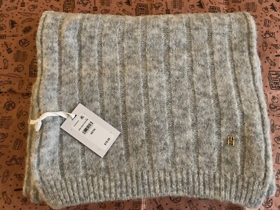 TOMMY HILFIGER TH LOGO RIBBED SCARF (BRAND NEW)