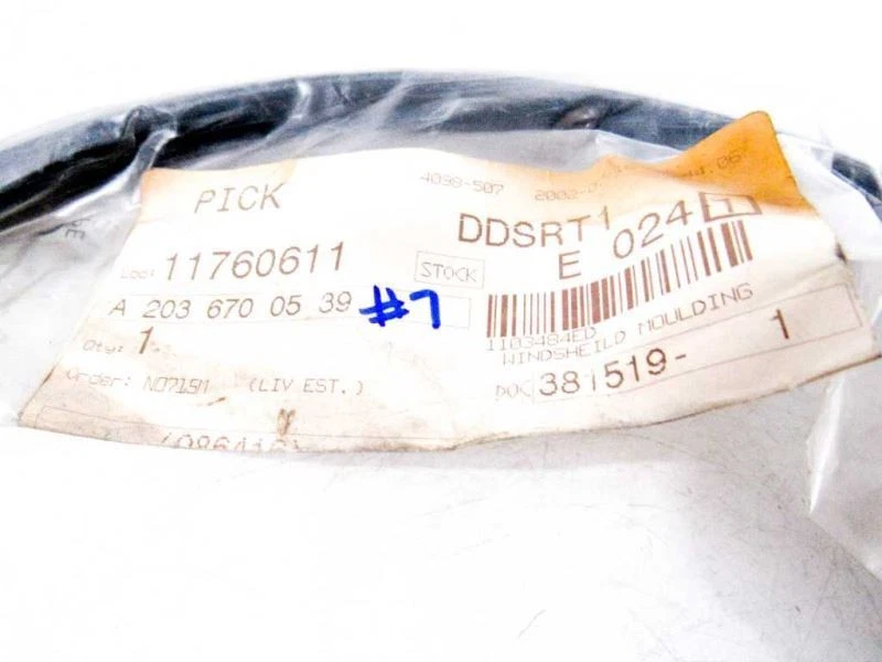 Sello de parabrisas superior 2036700539 para 01-07 Mercedes W203 C32 AMG C320 genuino NUEVO Foto 2 de 4