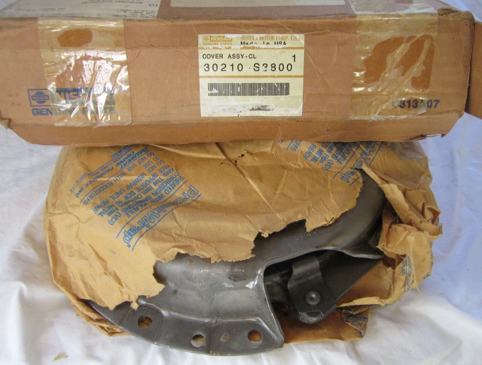 Nissan D21 Hardbody Pickup Pathfinder Clutch Cover 30210-S3800 OEM KA24E 89 97 - Image 3 of 4