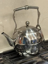Well Equipped Kitchen 18/10 Stainless Steel Stove Top Tea Kettle Teapot, 8 Cup