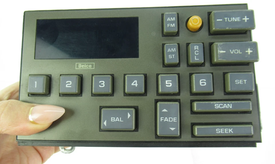 GMC CHEVY PICKUP C/K 1500 2500 TRUCK SUBURBAN AM FM RADIO HEAD UNIT 88-94 Foto 3 de 4