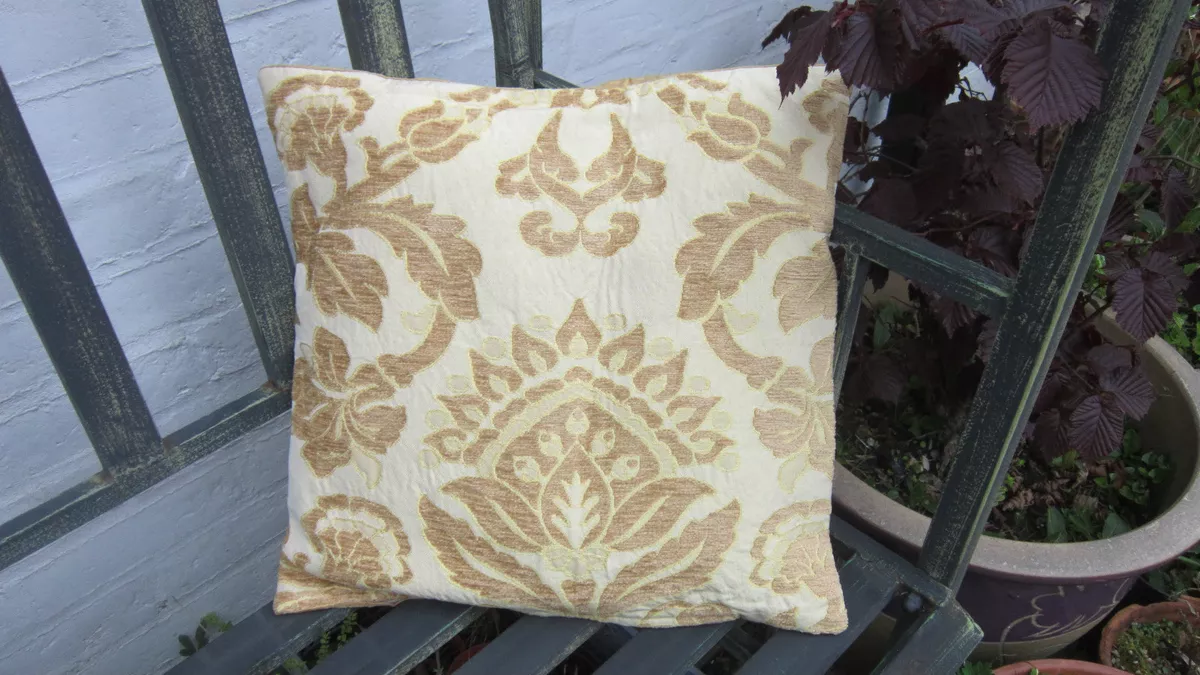 Classy cushion covers top
