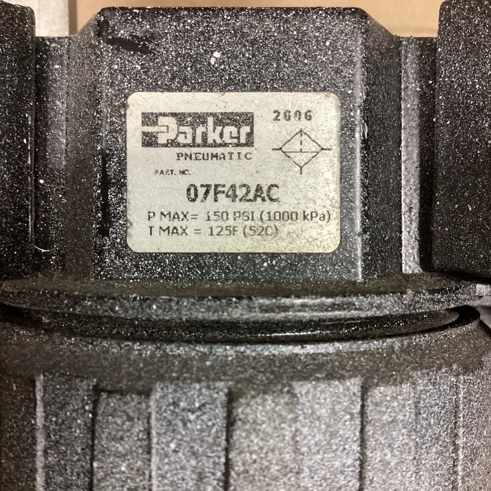 PARKER 07F42AC PNEUMATIC FILTER HOUSING, 07R318AC * See Photos* D9 - Image 2 of 4